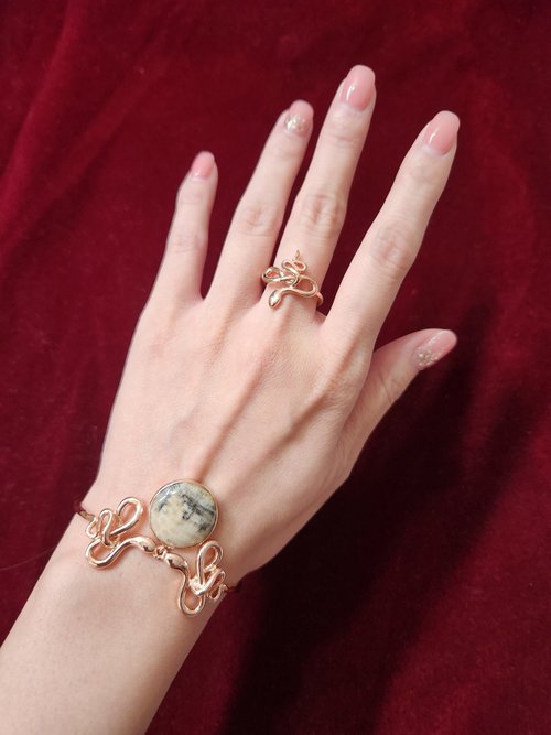 Fashion Museum Accessories 時尚博物館首飾 【畢業禮物】【聖誕禮盒】銅鍍玫瑰金蛇型開口均碼戒