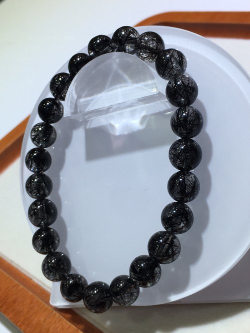 金運とリーダーシップの石、ブラックルチルクォーツ。ブラジル産天然