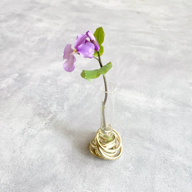 Ring 真鍮リングの一輪挿し - 花瓶/花器 - 銅/黃銅 金色