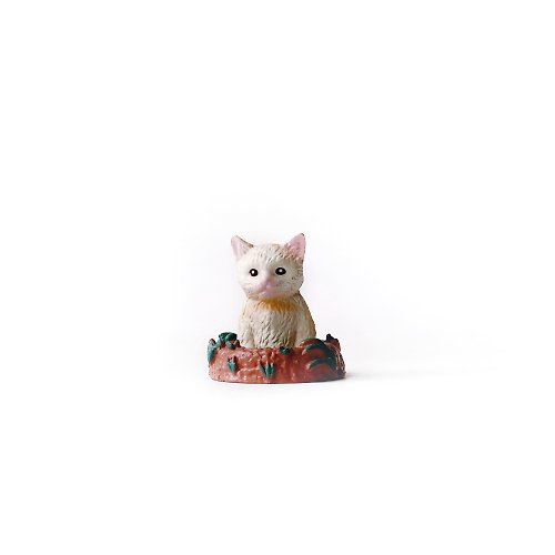 Ninan 泥喃｜水泥手作工作室 (現貨) 盆栽裝飾 地底鑽出的小動物-冷靜臉貓貓 微景觀擺飾