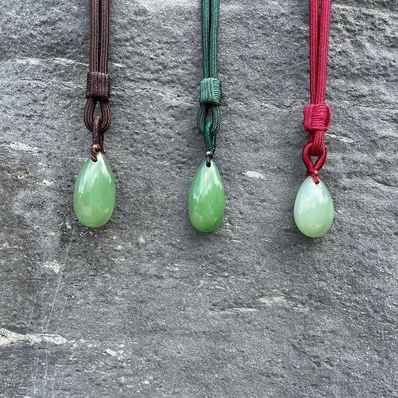 Mini Water drop - Jade necklace - Taiwan design and making - สร้อยคอ - หยก สีเขียว