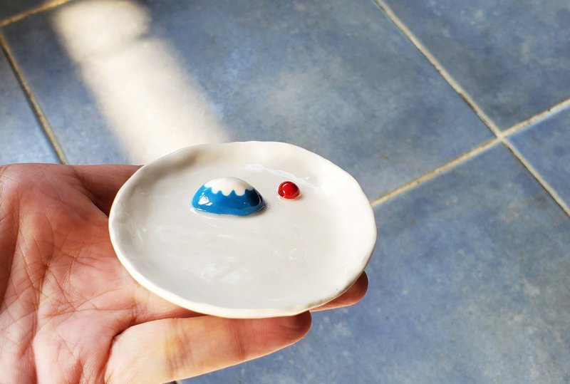 Mount Fuji Small Plate. Ornament Plate - จานเล็ก - ดินเผา สีน้ำเงิน