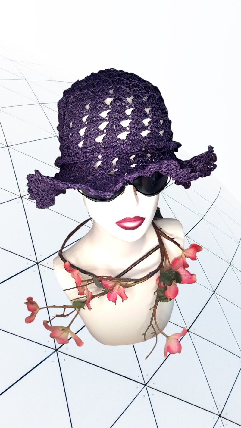 Hand-crocheted designer hat - หมวก - กระดาษ สีม่วง