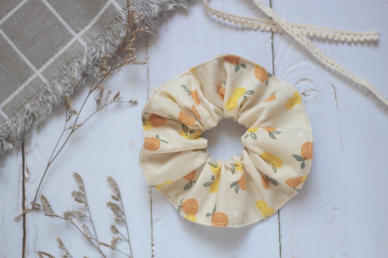 Hand-made hair accessories. Large intestine circle. Jeju Island Oranges - Hair Accessories - Cotton & Hemp Orange