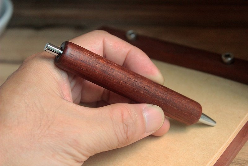 ログミニシャープペンシル（ペンホルダー付き） - 鉛筆・シャープペンシル - 木製 レッド