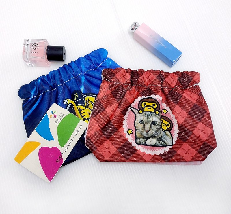 Customized shrapnel storage kiss lock bag, travel storage bag, cosmetic bag, coin bag, customized according to drawings - กระเป๋าเครื่องสำอาง - เส้นใยสังเคราะห์ 