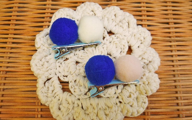 [Miya ko.] Grocery cloth hand-made baby hair clips / baby hair clips / cute fur ball / Little Princess essential / colorful cute / macarons color (a set of two) - ผ้ากันเปื้อน - ผ้าฝ้าย/ผ้าลินิน 