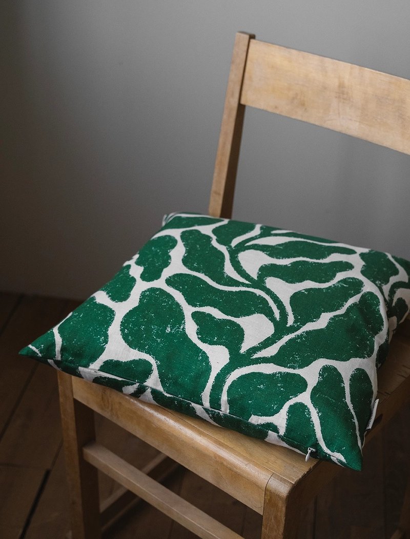 北歐設計師款 – 抱枕套 LEAVES CUSHION COVER, GREEN 葉片 - 枕頭/咕𠱸 - 棉．麻 綠色