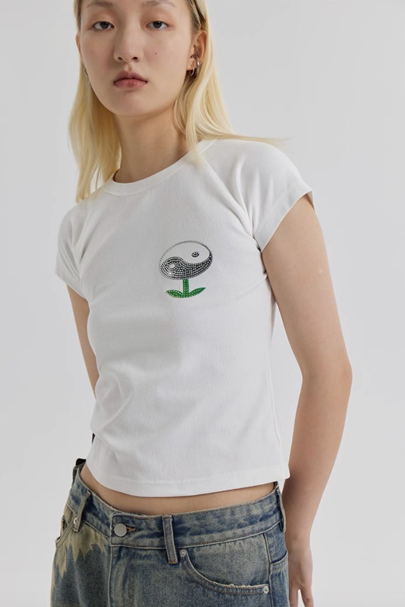 Tai Ji Flower T-shirt 太極小花燙鑽短袖緊身T恤 - 帽T/大學T - 棉．麻 白色
