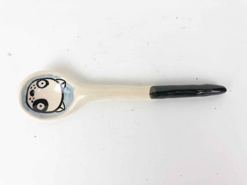 Nice Little Clay Handmade Spoon_Black Wheel Dog 0902-12 - ช้อนส้อม - ดินเผา สีน้ำเงิน