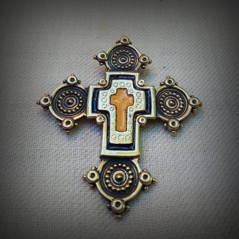 brass cross necklace pendant with yellow enamel,Vintage Brass Cross necklace - 吊飾 - 銅/黃銅 金色