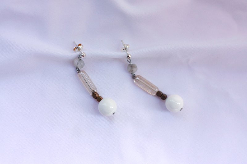 簡約白色貝殼柱型耳環 -925純銀耳針 - 耳環/耳夾 - 寶石 白色