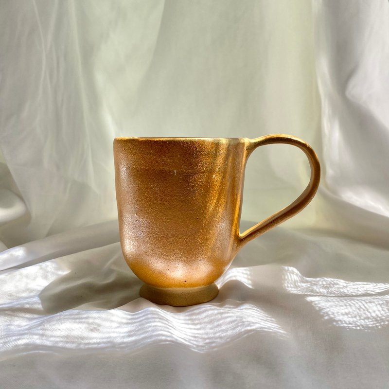 Hand-drawn pottery cup - Mugs - Pottery Gold