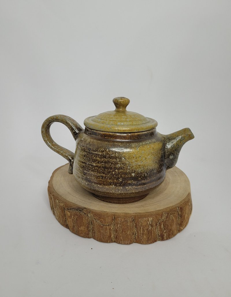 Making a firewood kettle firewood kettle Chinese style teapot - Teapots & Teacups - Pottery 