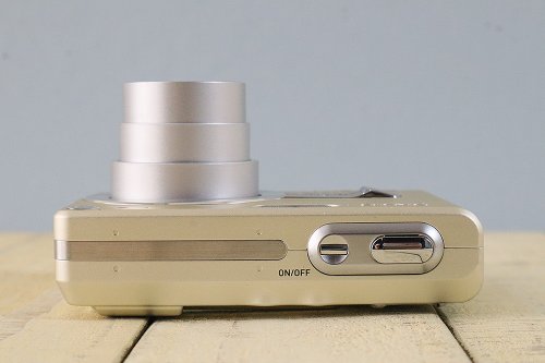CASIO EXILIM EX-Z40 コンパクトデジタルカメラ ゴールド 完動品】CASIO EXILM EX-Z40 コンパクトデジタルカメラゴールドS