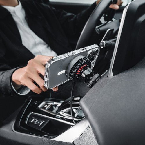 SwitchEasy 魚骨牌 MagMount Qi2智慧冷卻車用手機支架 (一般支架款/數位中控螢幕款)