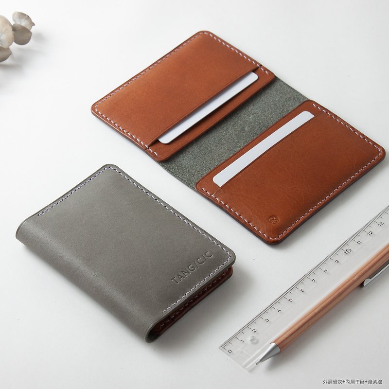 Leather card holder, four card slots, business card holder, vegetable tanned cowhide, fully handmade, freely matched with customized original design - ที่เก็บนามบัตร - หนังแท้ สีนำ้ตาล