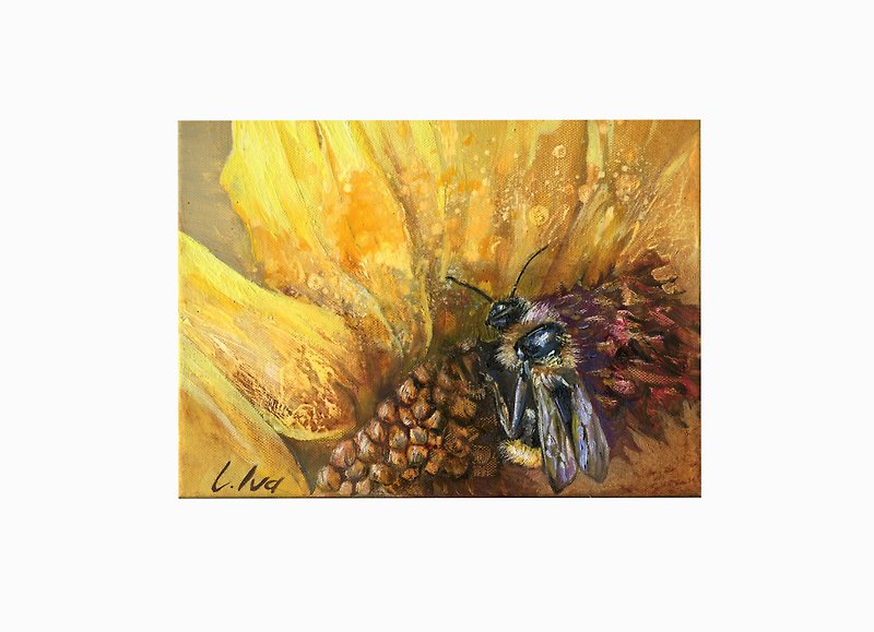 Original oil painting on canvas. 100% handmade. Sunflower and Bee - Wall Décor - Other Materials Multicolor