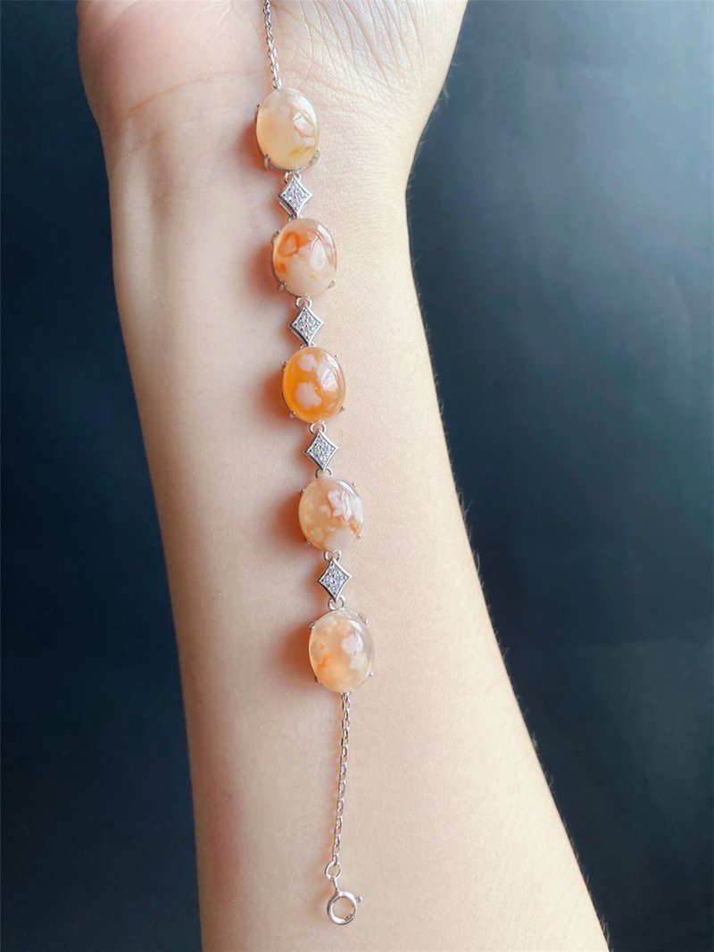 [Sold] Sakura Agate Ox Blood Red Water Flower S925 Silver Inlaid Drag Bracelet Natural Stone Gift - Bracelets - Crystal 
