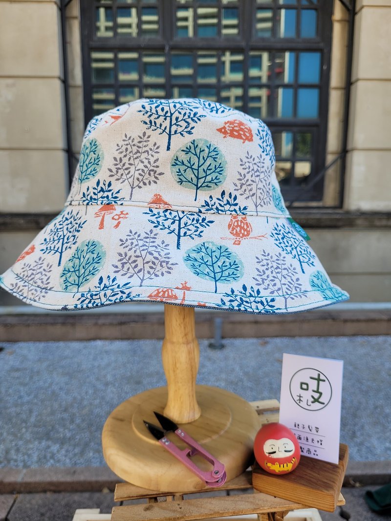 Zhizhizaza/Handmade double-sided bucket hat-Nordic Forest - หมวก - ผ้าฝ้าย/ผ้าลินิน สีน้ำเงิน