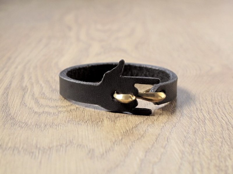 Gesture shape leather bracelet - Bracelets - Genuine Leather Black