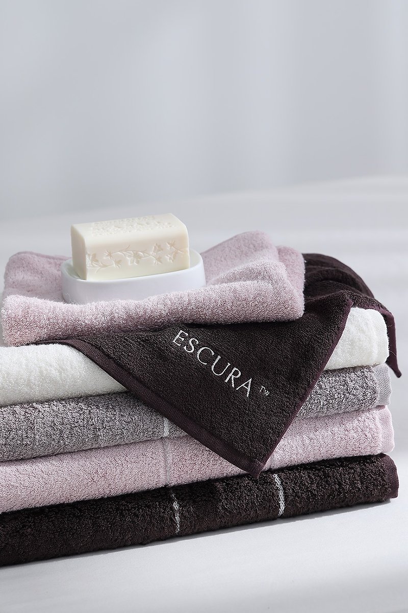 Antibacterial zinc sports long towel - Towels - Eco-Friendly Materials Pink