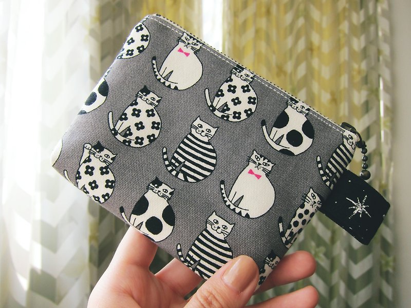 Are you looking at me? Cat coin purse - Clutch Bags - Other Materials Gray