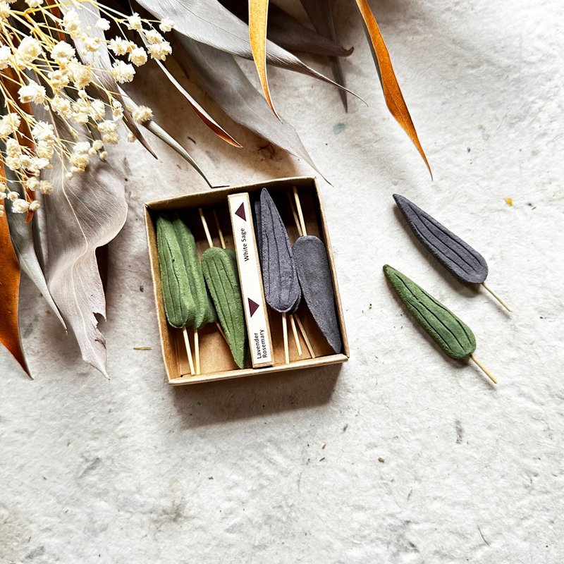 Fog Sound Small Leaf Incense Tower_White Sage/Lavender_Fresh - Fragrances - Plants & Flowers Multicolor