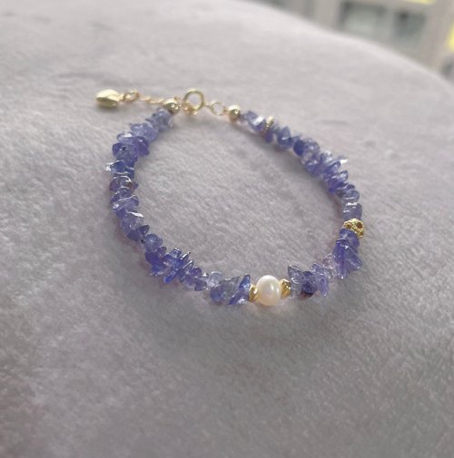 Ariel crystal艾莉兒手作*//飾品吊飾/水晶飾品/永生花 藍紫色水晶手鍊丹泉石坦桑石/天然淡珍珠/不規則/保持冷靜增智慧
