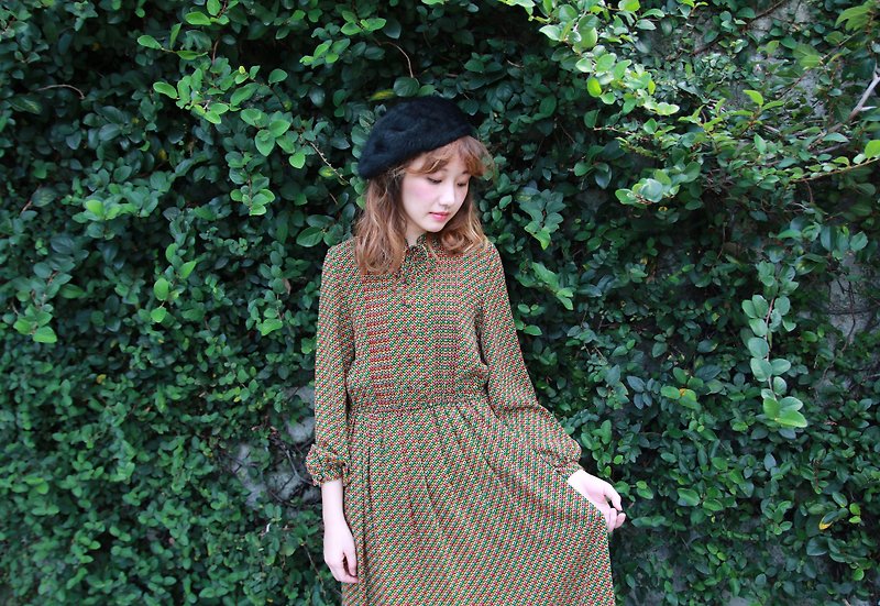Back to Green :: Color Circle vintage dress (D-44) - One Piece Dresses - Silk 
