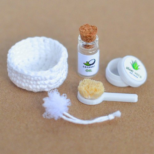 LittleBird_Dollhouse Miniature dollhouse bathroom accessories Brush, Container, Knitted basket, Body
