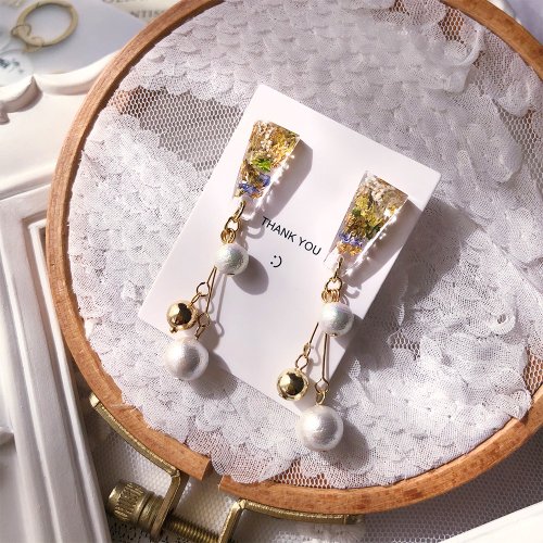 茜作 【茜作】乾燥花手工定製耳環 耳夾 耳針 耳墜 碎花多珠 吊墜設計
