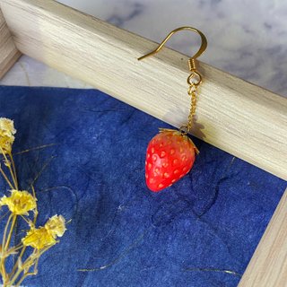 リアルな手作りストロベリーピアス、ぶら下がりイヤリング、ピアス/フックイヤリング|シングルモデル、ギフト、クリスマスプレゼント