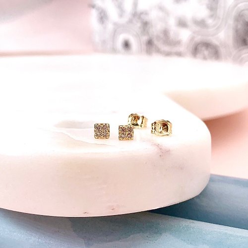 儒家珠寶 Aru 輕珠寶 微型珠寶 18k金 黃k 正方形 鑽石耳環 鑽石