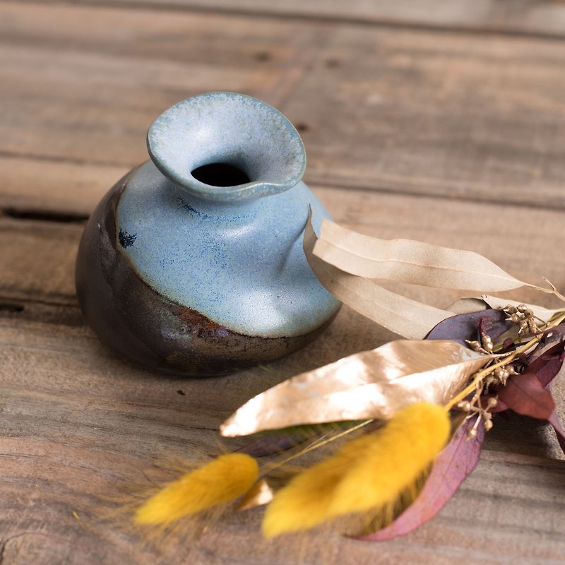Fragrance・Transformed flowerware/Hands broken・Glazed flowerware・Hand-made pottery - เซรามิก - ดินเผา สีดำ