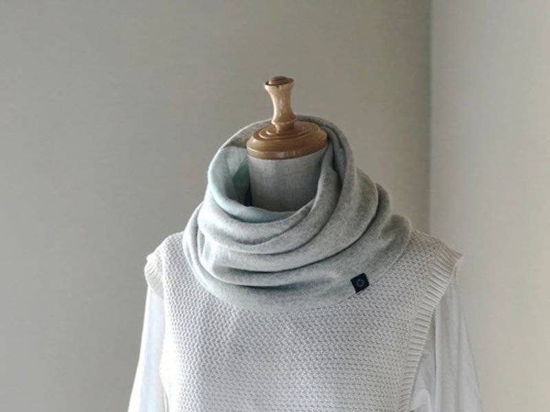 Pinkoi Proxy Purchase - Baby cashmere reversible twisted snood / pale gray x pale aqua - Scarves - Cotton & Hemp 