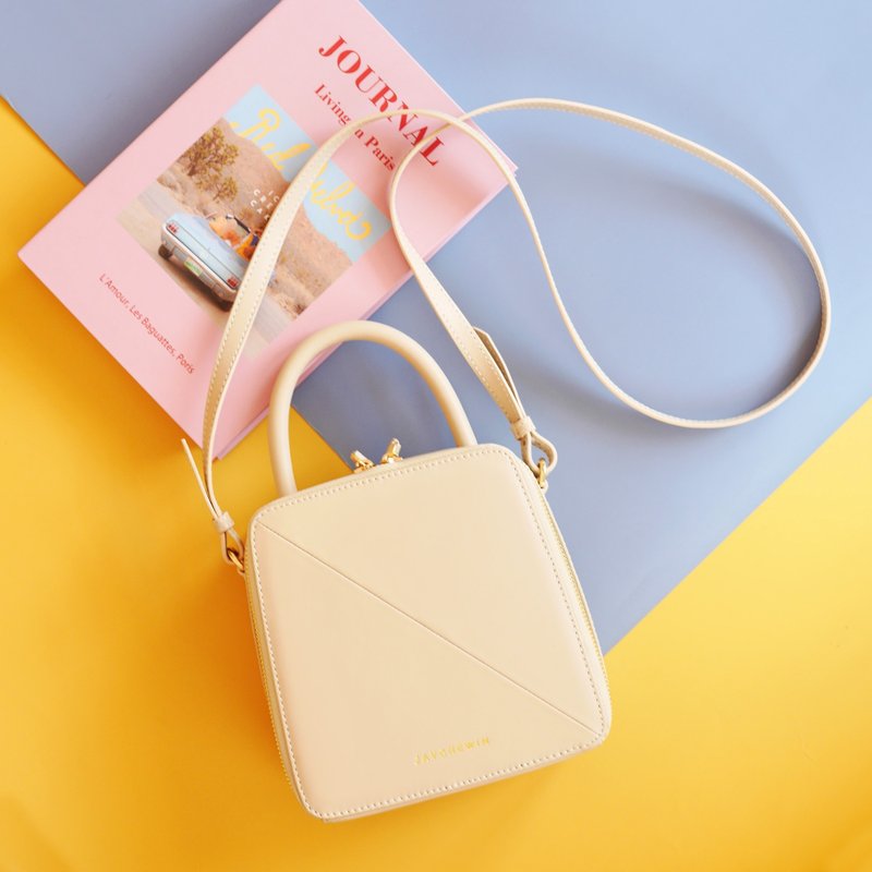 真皮斜背包 Butter Cross-body Bag / Vanilla 香草色 - 側背包/斜背包 - 真皮 黃色