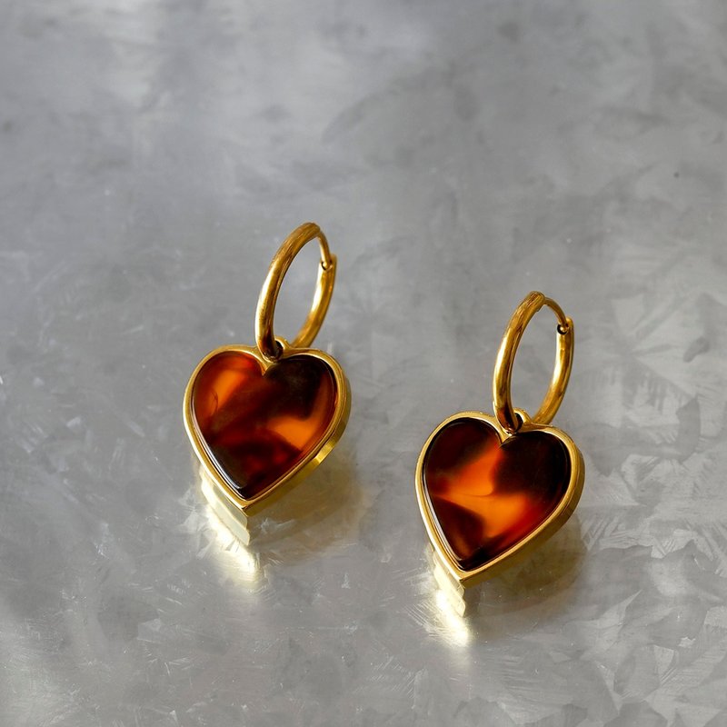 Heart hoop earrings tortoiseshell pattern - ต่างหู - โลหะ สีนำ้ตาล