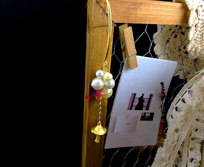 友達の耳 - キノコ真珠金耳の飾り - ピアス・イヤリング - 金属 ゴールド