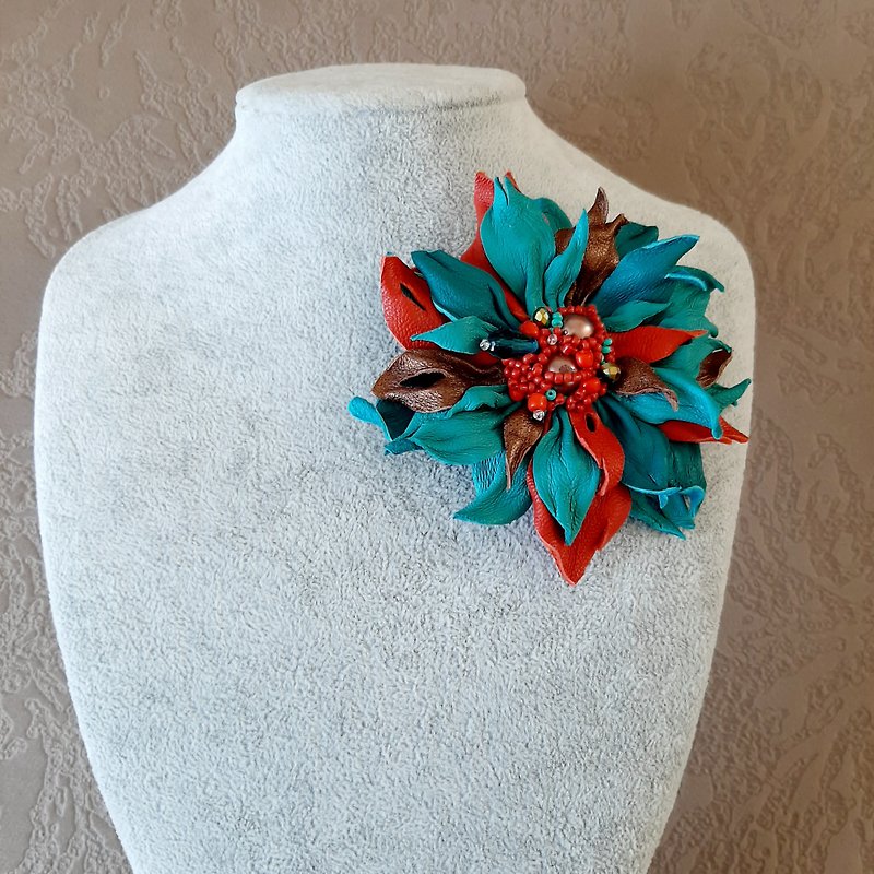 Turquoise leather brooch for her Leather women's jewelry - Brooches - Genuine Leather Multicolor