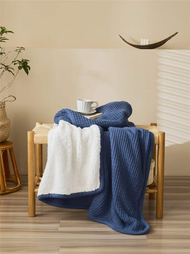 針織羊羔絨毛毯霜夜藍 - 棉被/毛毯 - 棉．麻 藍色