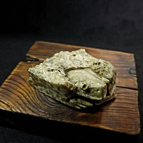 カスタマイズされた石の彫刻]ゴールドのカエル/サンゴの化石の彫刻 石