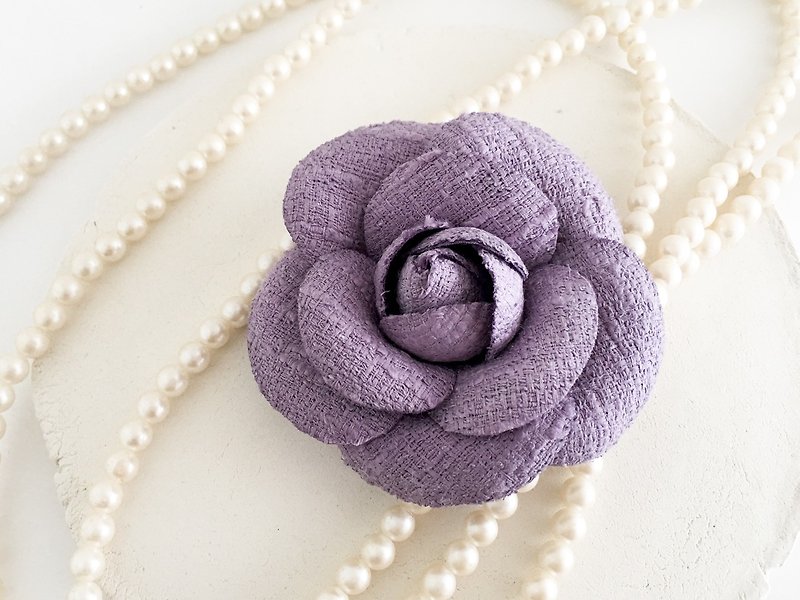 Corsage: Tweed Camellia Purple - เข็มกลัด - เส้นใยสังเคราะห์ สีม่วง