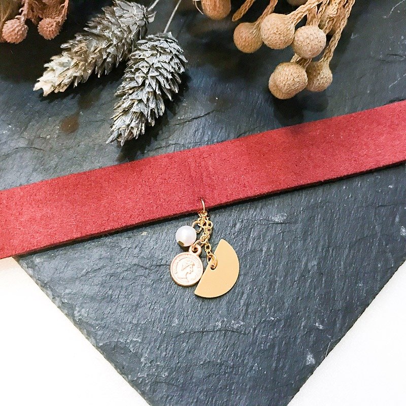[Da Da Daily] Dark red pearl gold necklace (minor defect） - สร้อยคอ - วัสดุอื่นๆ สีแดง