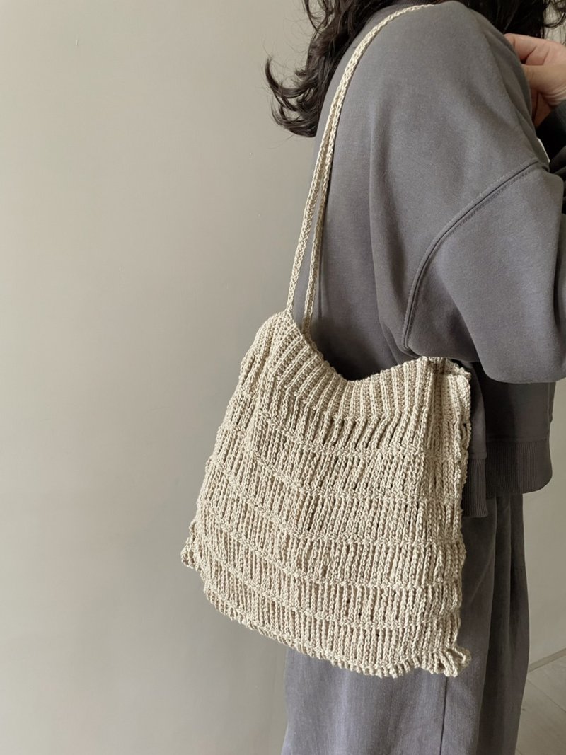 Tassel Shoulder Bag/Woven Bag/Handmade - กระเป๋าแมสเซนเจอร์ - ผ้าฝ้าย/ผ้าลินิน 