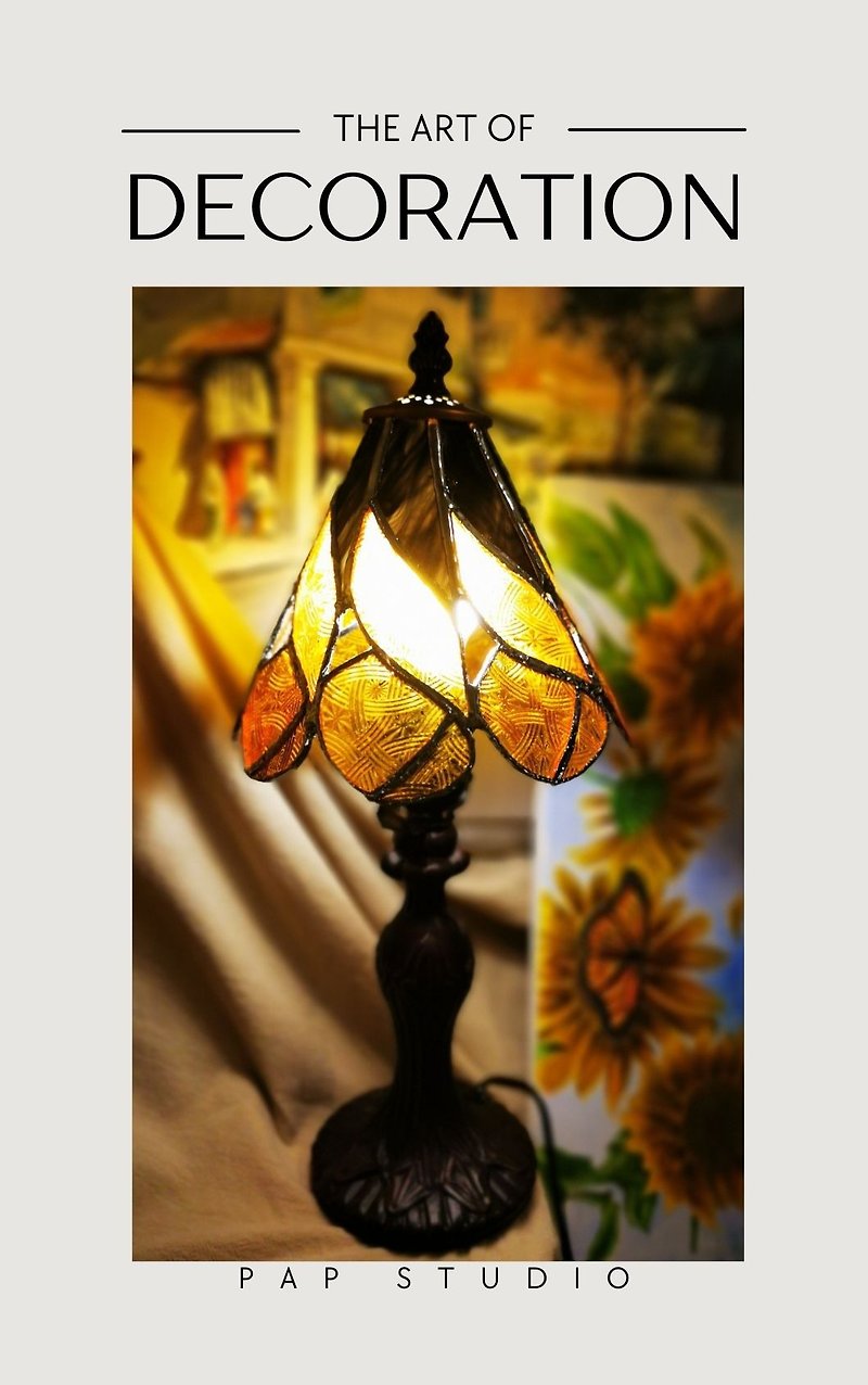 Classic Stained Glass Lamp - น้ำหอม - แก้ว สีส้ม