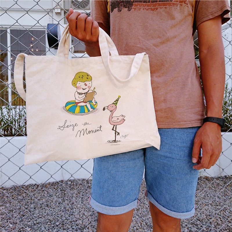 Illustrator BaNAna A Jiao grasps the following creative wind horizontal canvas bag - Clutch Bags - Cotton & Hemp Khaki