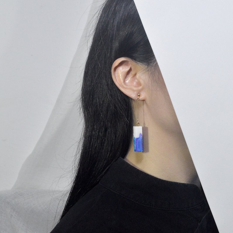 Blue and purple asymmetrical long simple temperament earrings earrings ear clips - Earrings & Clip-ons - Wood Blue