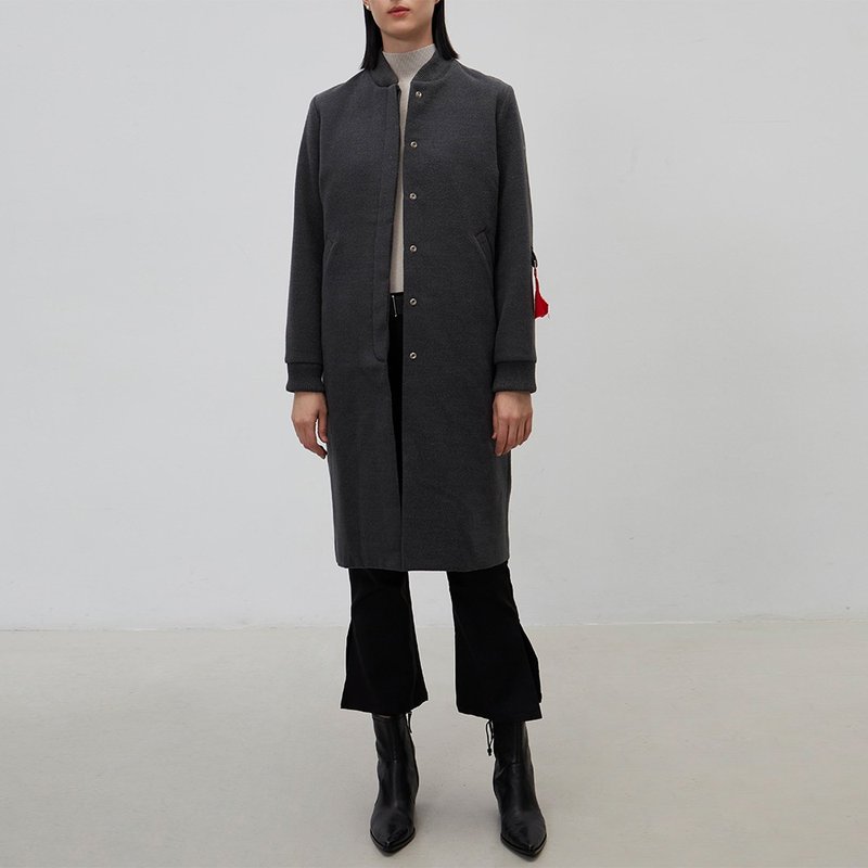 WHO CARES貼布繡長版毛呢外套(深灰)│Who Cares 台灣服飾品牌 - 女大衣/外套 - 棉．麻 灰色