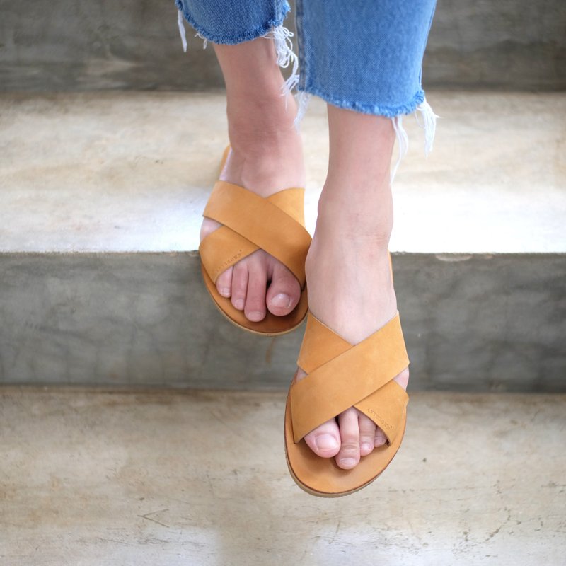 Nubuck leather Cross Sandal Beige / AB001 - 女休閒鞋/帆布鞋 - 真皮 咖啡色